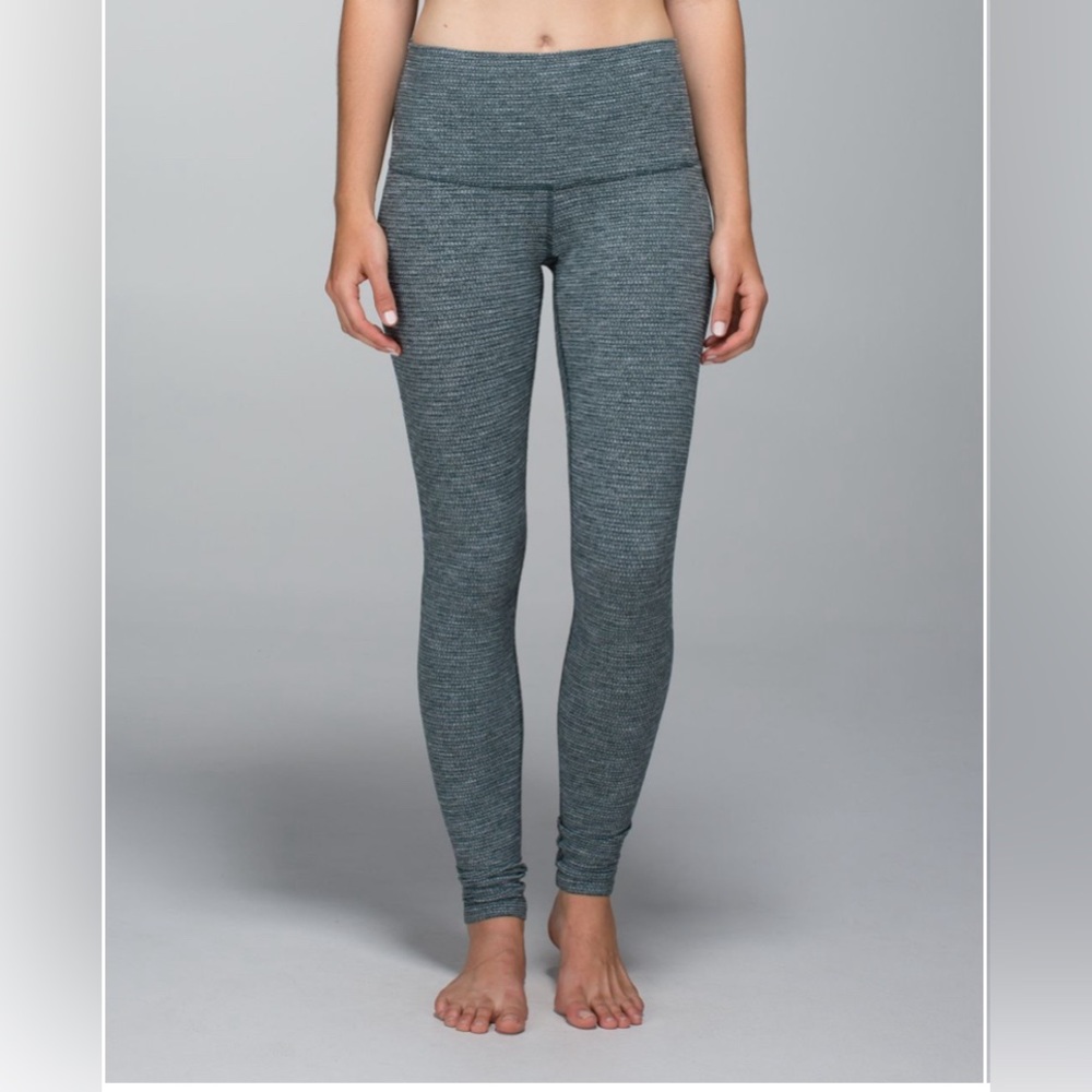 Lululemon Wunder Under Pant (Roll Down)
Coco Pique Fuel Green